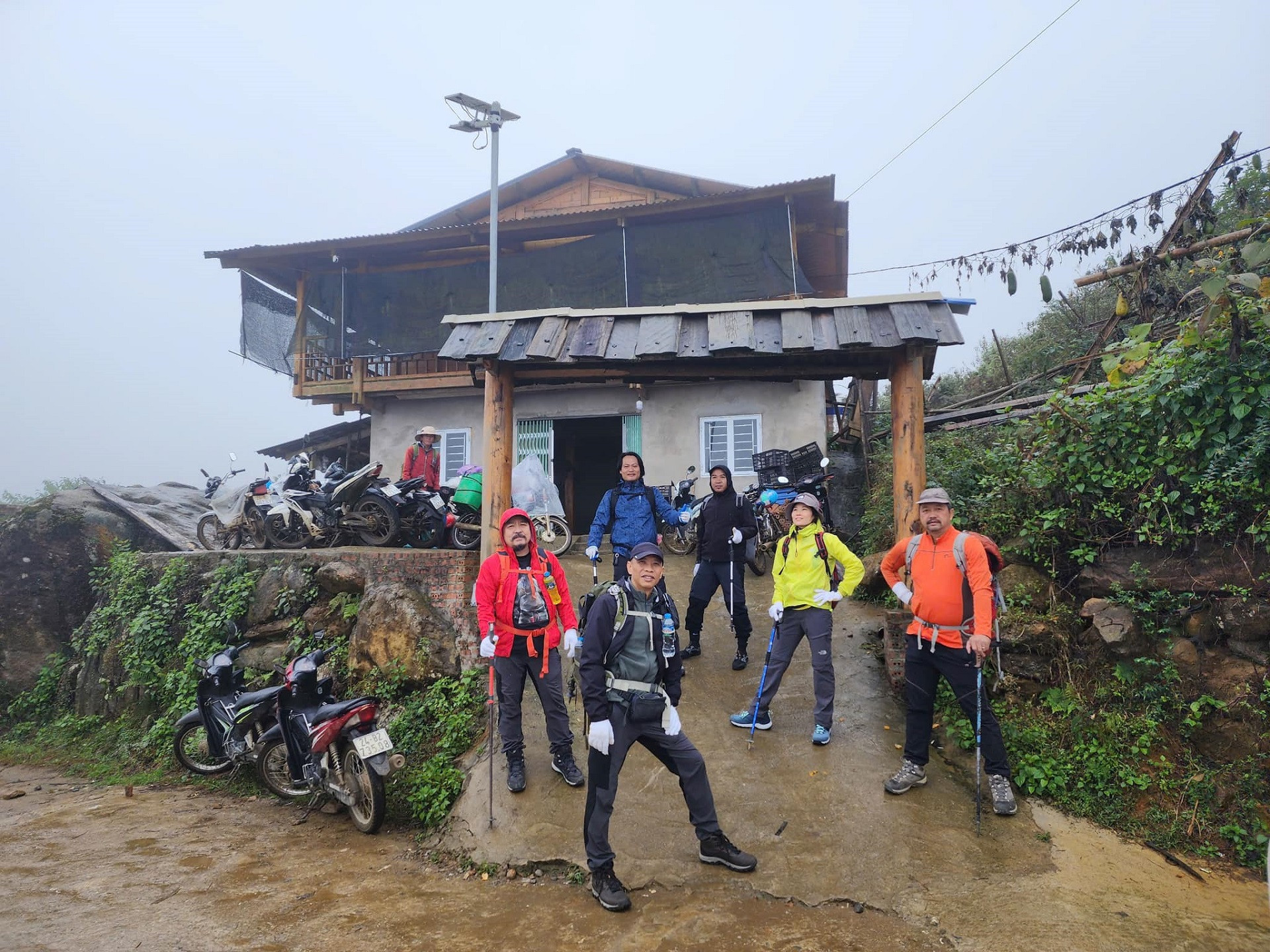 climb the five-finger mountain