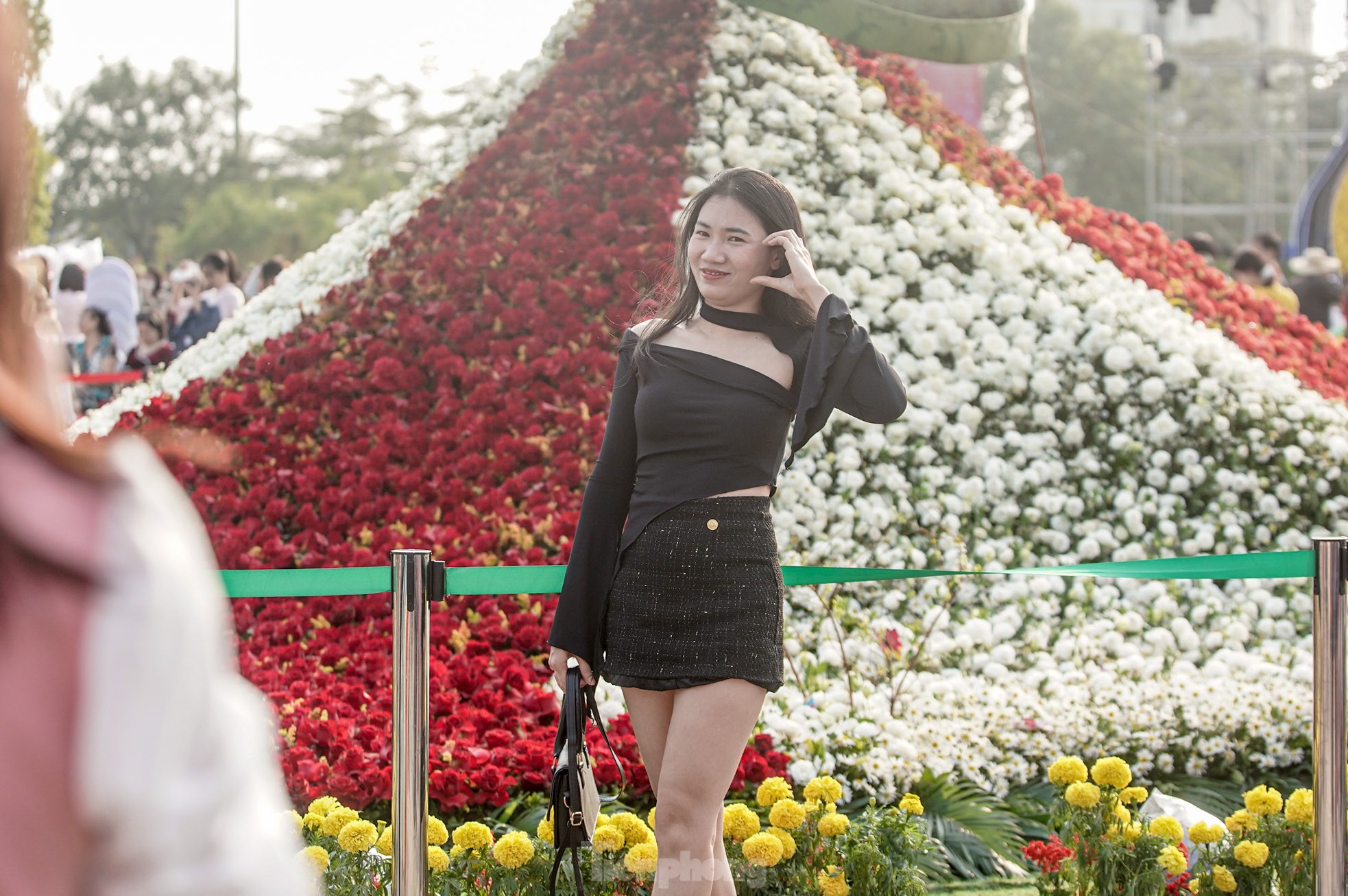 北部最大の花祭りに何千人もの人々が集まる 写真18