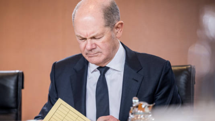 German Chancellor Olaf Scholz called on the West to continue supporting Ukraine. (Photo: AFP)