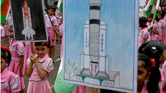 Un atterrisseur indien atterrit avec succès sur la surface de la Lune, photo 1