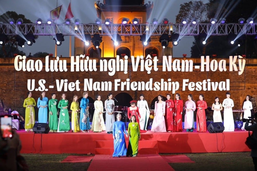 Ấm áp không gian Giao lưu hữu nghị Việt Nam-Hoa Kỳ tại Thủ đô Hà Nội