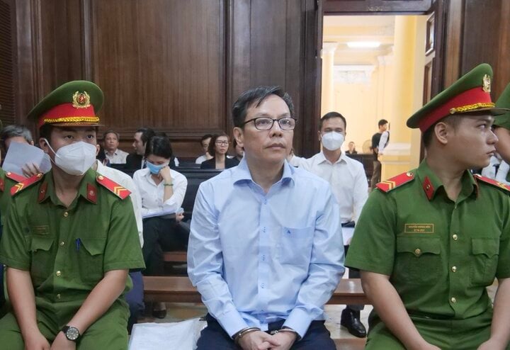 裁判中の被告ディープ・ドゥン氏。（写真：ホアン・トー）