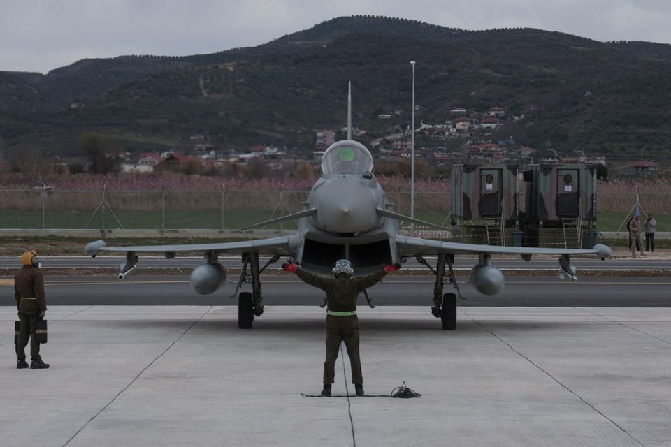 L'Albanie et l'OTAN utilisent l'énergie hydroélectrique pour rouvrir un aéroport militaire en Union soviétique, image 2