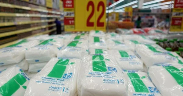 After India, Thailand tightens sugar prices, controls exports