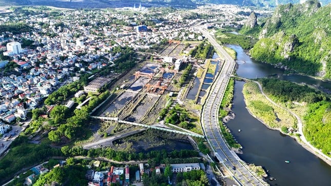 The 'golden' land to build a 4,200 billion hospital is stuck in land clearance in Quang Ninh photo 12