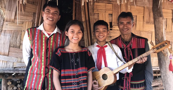 Preserving the source of Pa Ko folk songs in schools