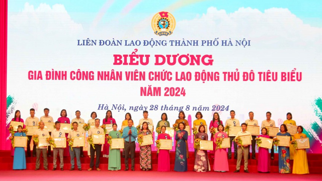 biểu dương các gia đình người lao động tiêu biểu năm 2024