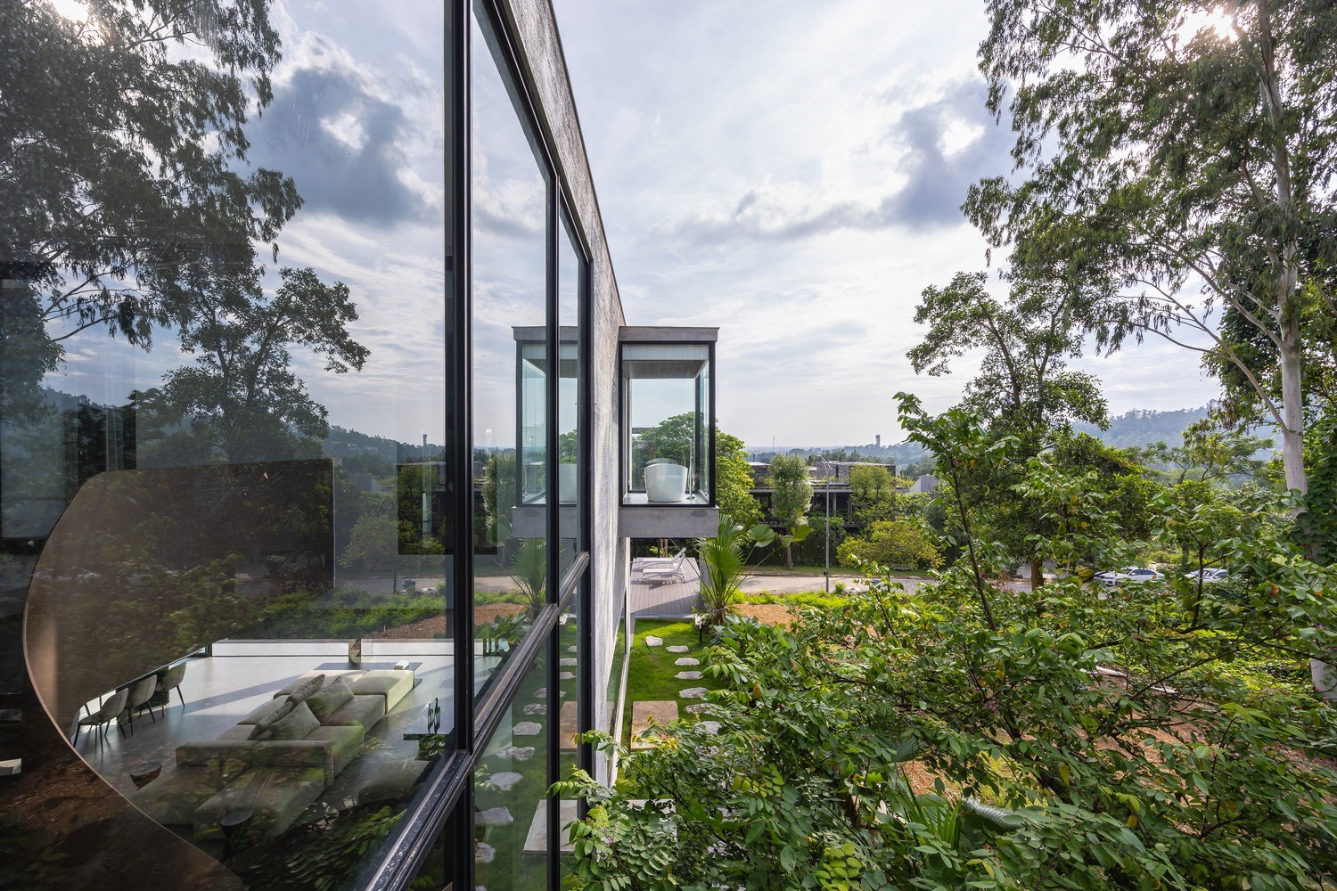 Pintoresca villa en la ladera gracias a una arquitectura única foto 8