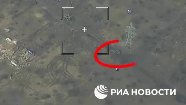 World - Ukrainian Abrams tank explodes when confronting Russian T-72B3 tank