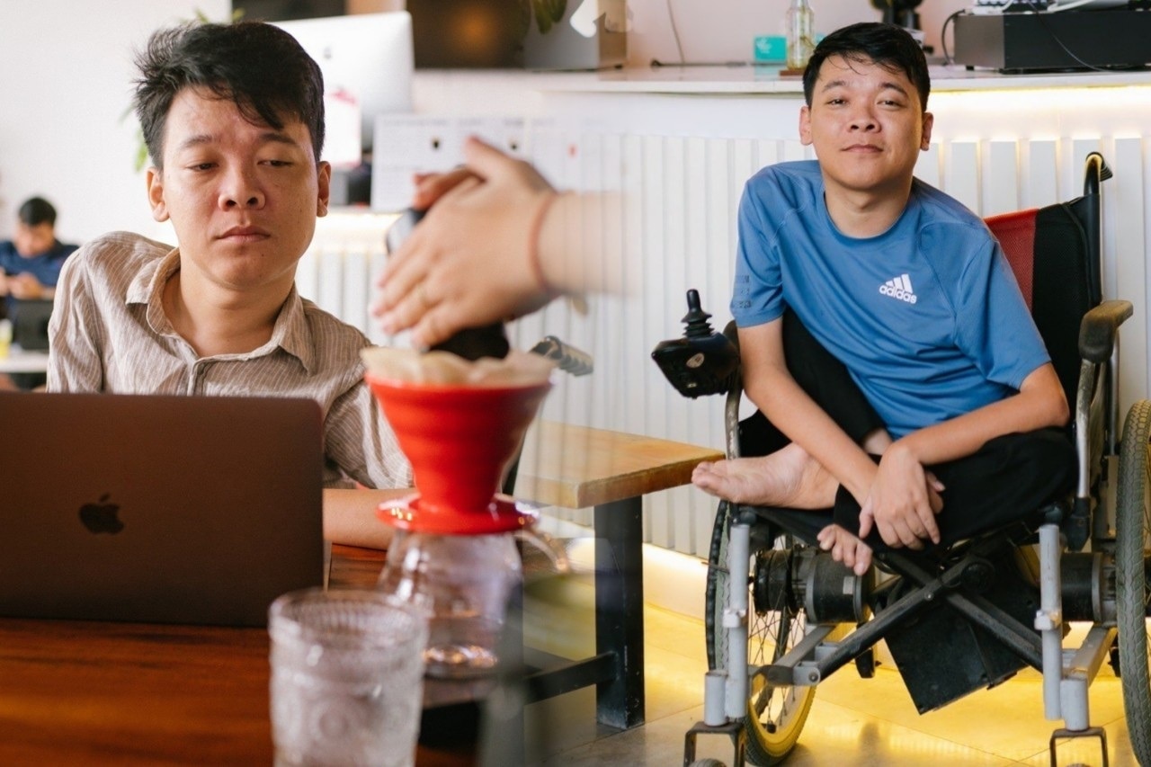 Ngồi xe lăn, chàng trai 8X vẫn kiếm trăm triệu/tháng, điều hành cả công ty