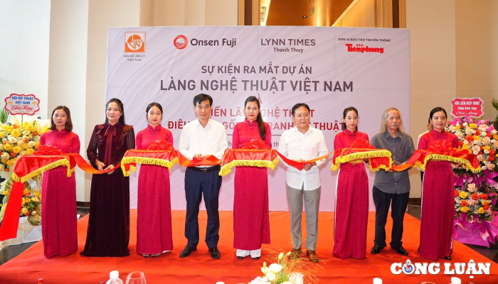 Lancement du « Vietnam Art Village » dans le district de Thanh Thuy