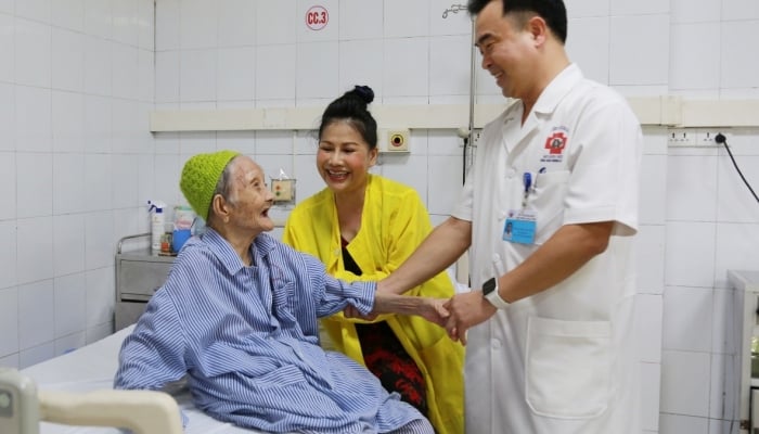 107-year-old woman had hip replacement surgery