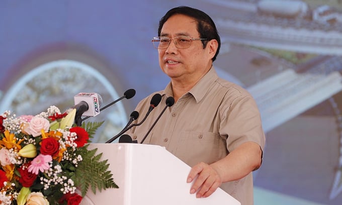 Prime Minister Pham Minh Chinh speaks at the groundbreaking ceremony on the morning of June 18. Photo: Gia Minh