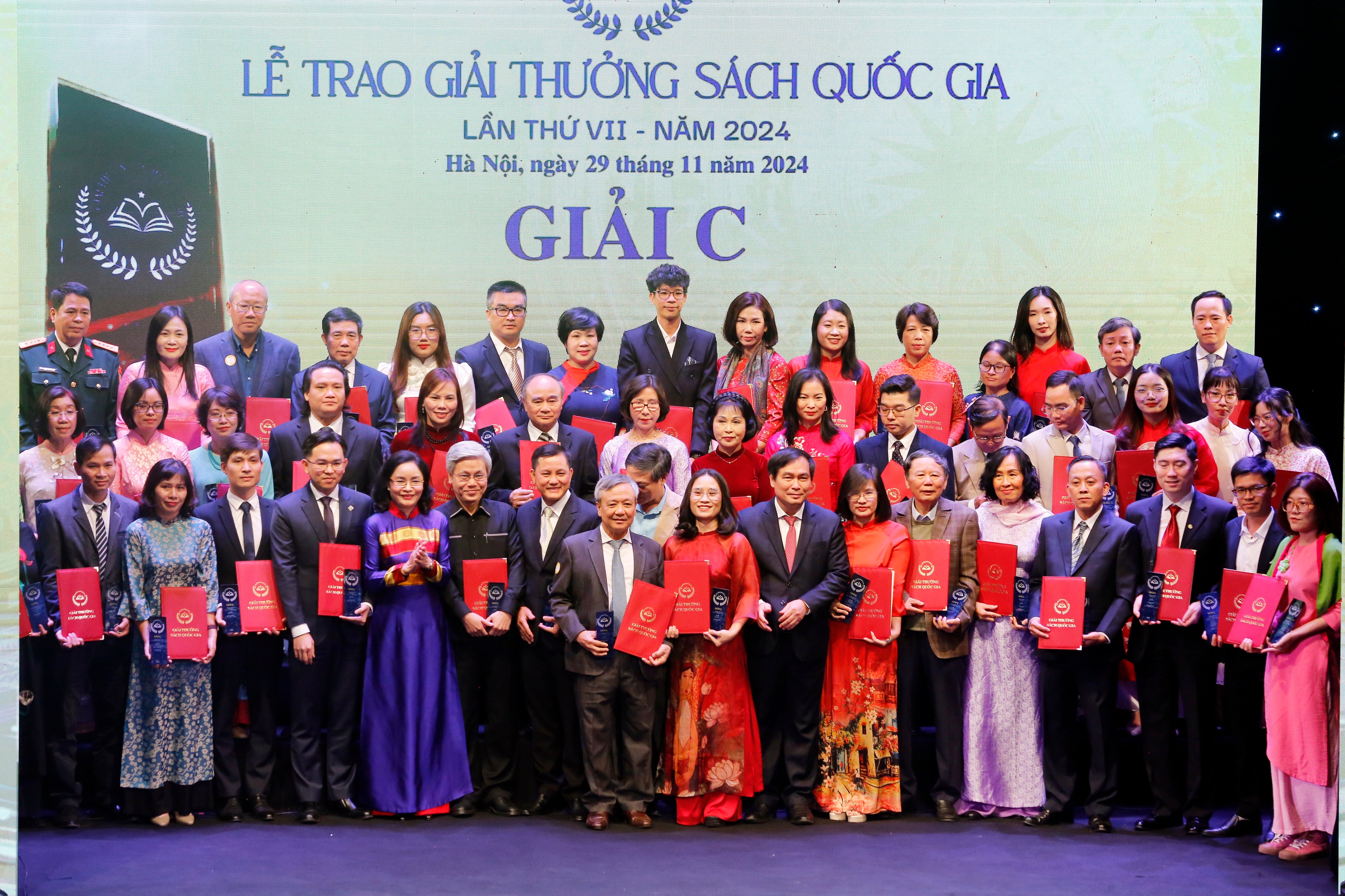 Giải thưởng Sách Quốc gia 2024: Dành sự vinh danh lớn nhất cho tác giả Việt