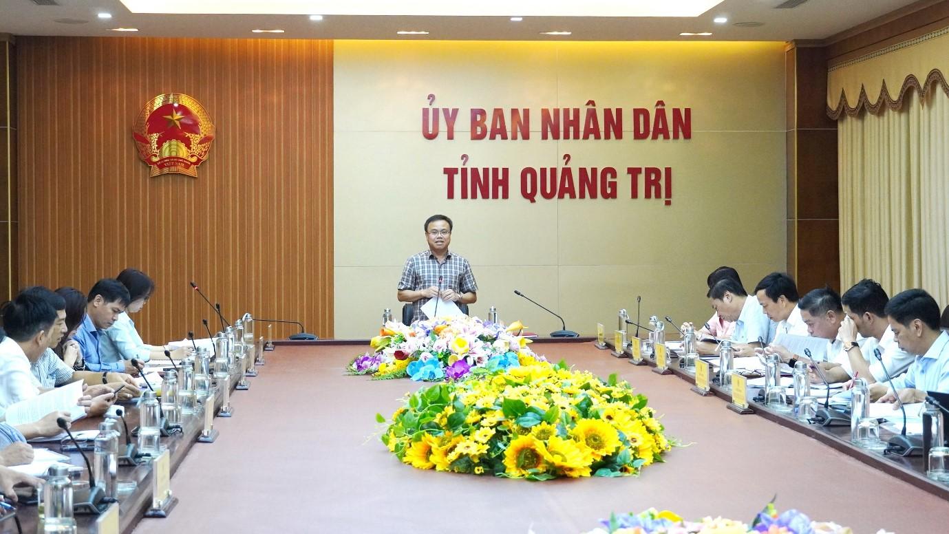 Vice Chairman of Quang Tri Provincial People's Committee Le Duc Tien chaired the meeting.