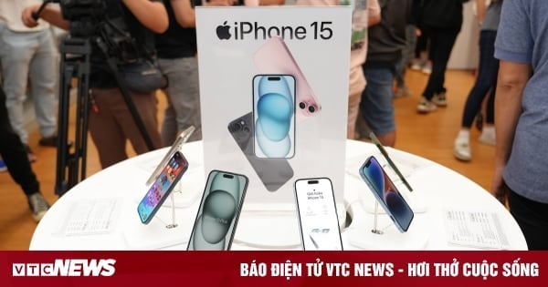 Giá iPhone 15 giảm nhẹ sau một tháng mở bán