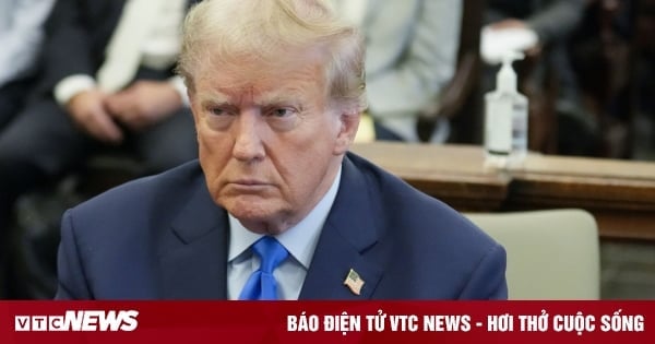 Những hình ảnh đầu tiên của ông Trump tại tòa án dân sự