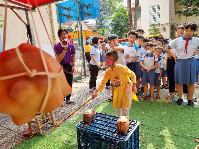 Bao nhiêu học sinh TP.HCM được học 2 buổi/ngày?- Ảnh 2.