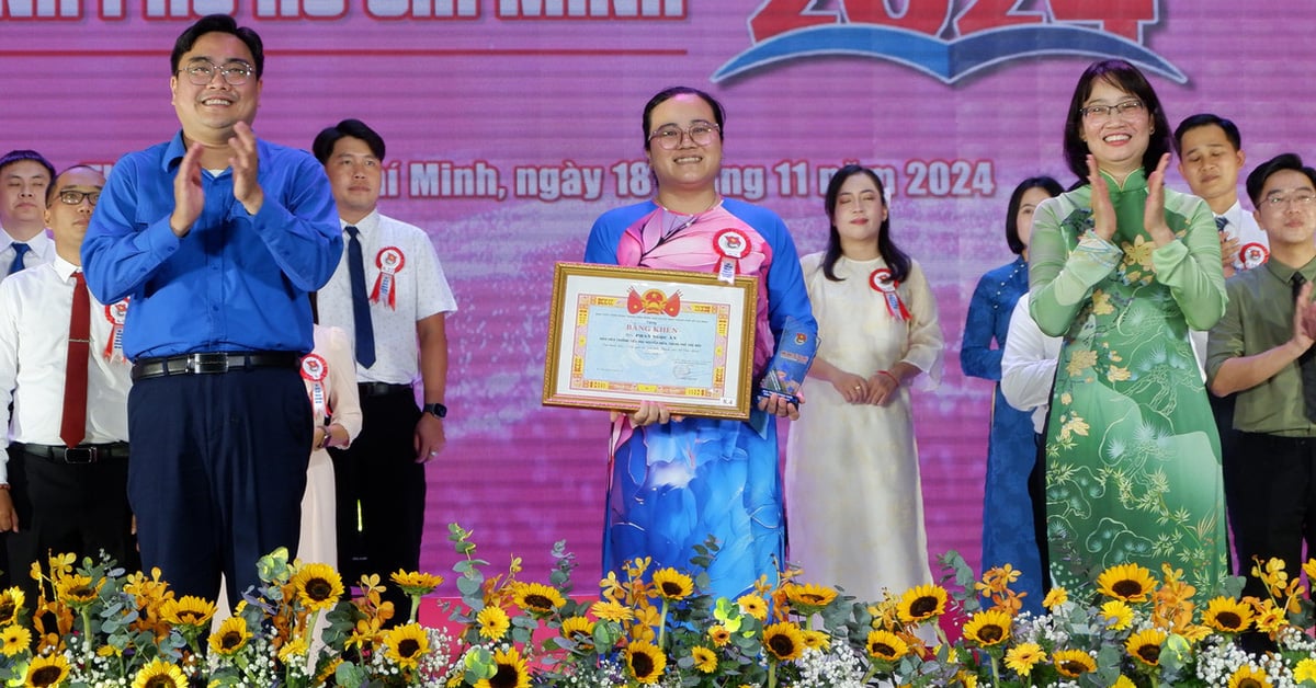 Hommage à 457 « jeunes enseignants exceptionnels » de Hô-Chi-Minh-Ville 2024