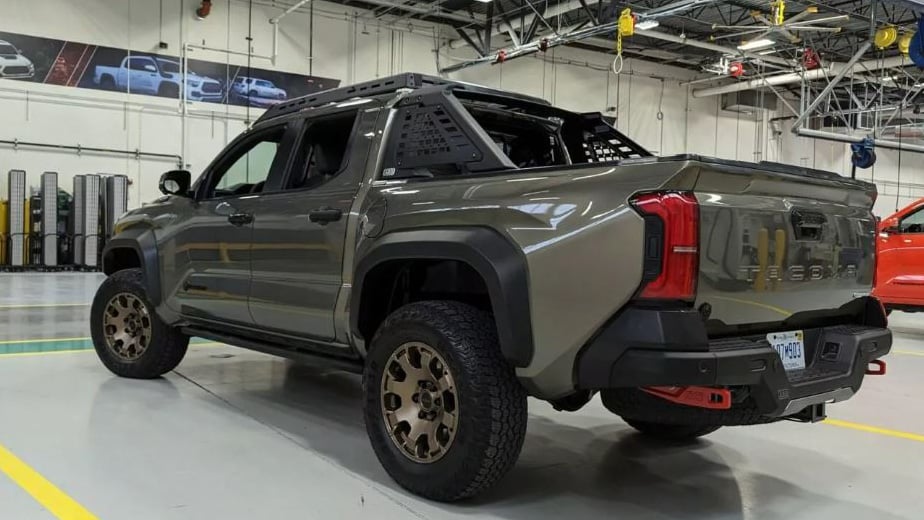 Toyota Tacoma 2024 លក់ពី 799 លានដុង ម៉ូដែល 5