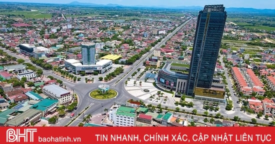 Joining hands to build Ha Tinh to meet new rural province standards