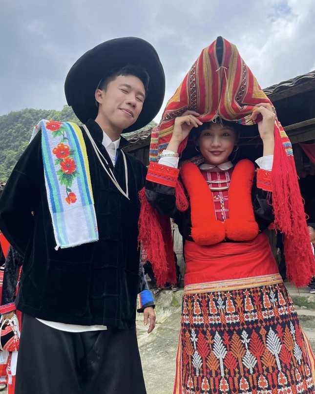 Thu Ha Ceri et Long Vu jouent un couple. Photo : Facebook du personnage
