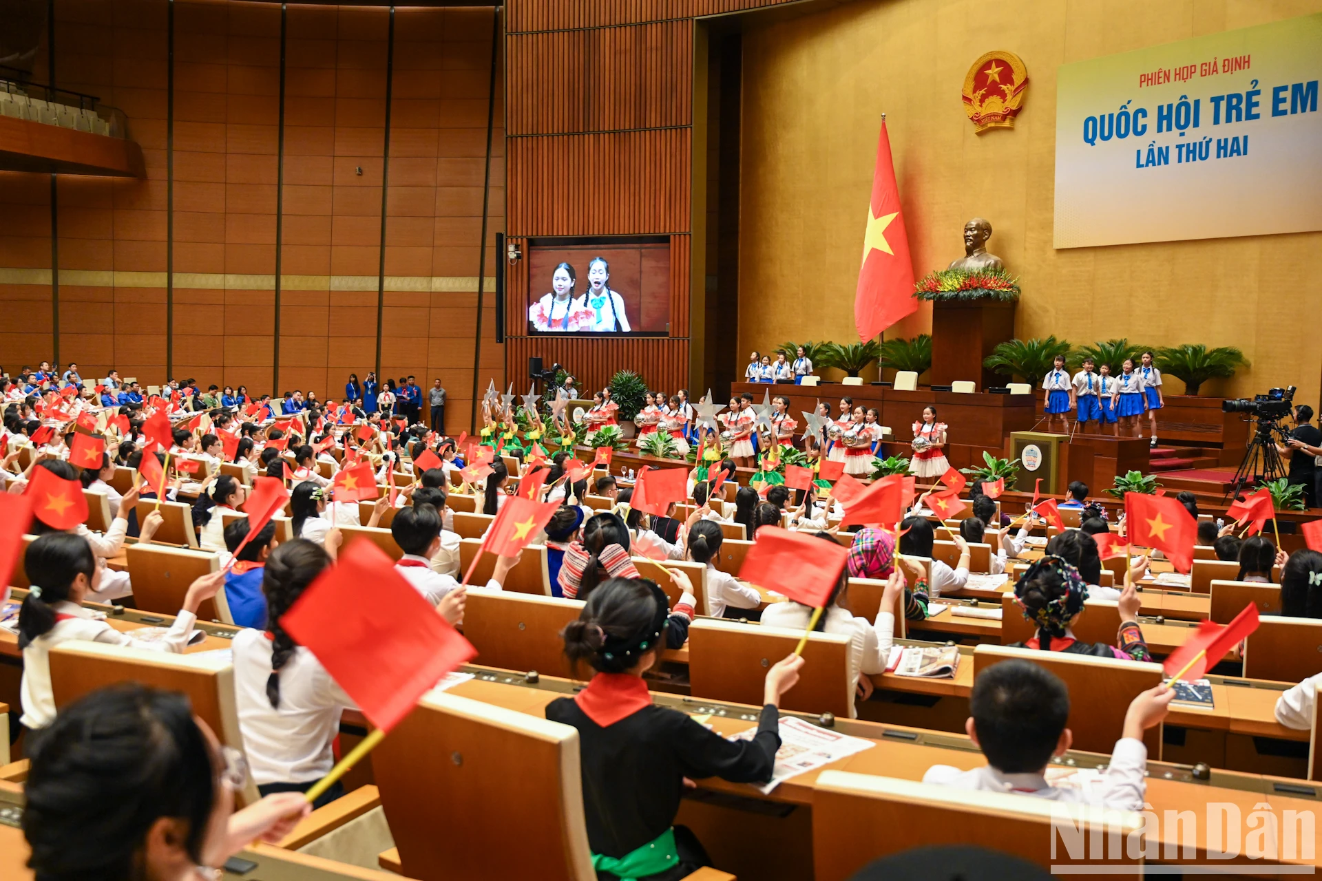 [Ảnh] “Quốc hội trẻ em” chất vấn về bạo lực học đường và tác hại của thuốc lá ảnh 1