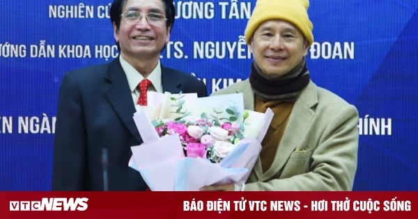 M. Vuong Tan Viet a utilisé un diplôme d’études secondaires illégal pour compléter ses études.