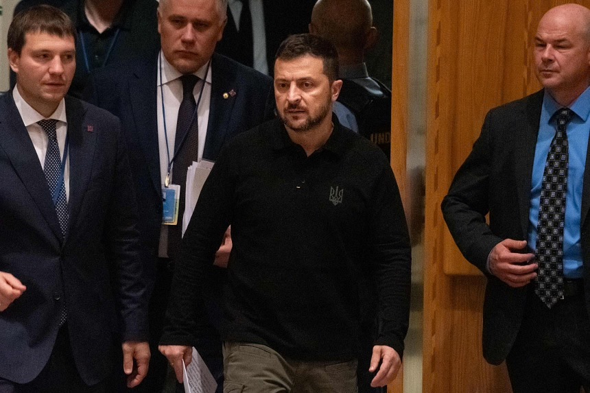 Herr Zelenskyy fordert die Vereinten Nationen auf, Maßnahmen zu ergreifen, um die Kämpfe mit Russland zu beenden. Bild 1