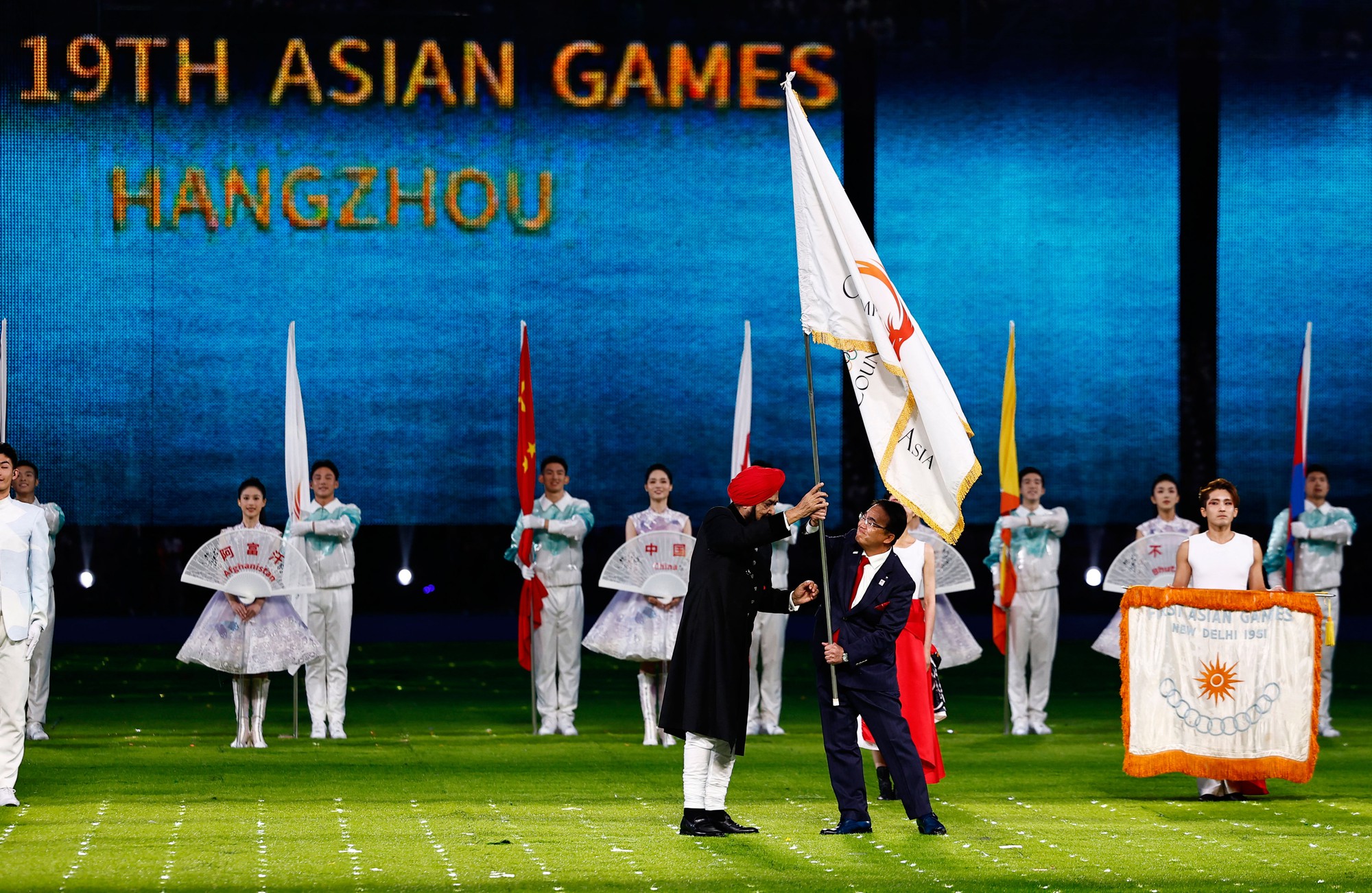Chia tay Hàng Châu, hẹn gặp ở Nagoya 2026 - Ảnh 2.