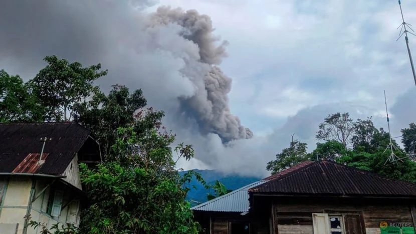 Marapi volcano erupts. Photo: Reuters