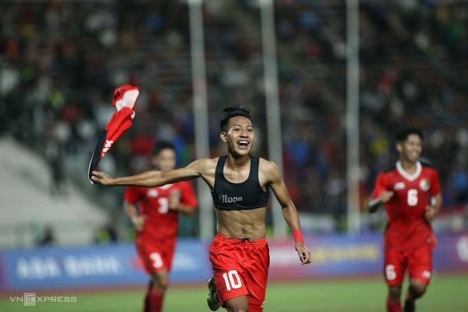 Beckham Putra celebra el gol de la victoria para Indonesia en el minuto 120 de la final masculina de fútbol de los 32.º Juegos del Sudeste Asiático en el Estadio Olímpico de Phnom Penh, la tarde del 16 de mayo. Foto: Lam Thoa