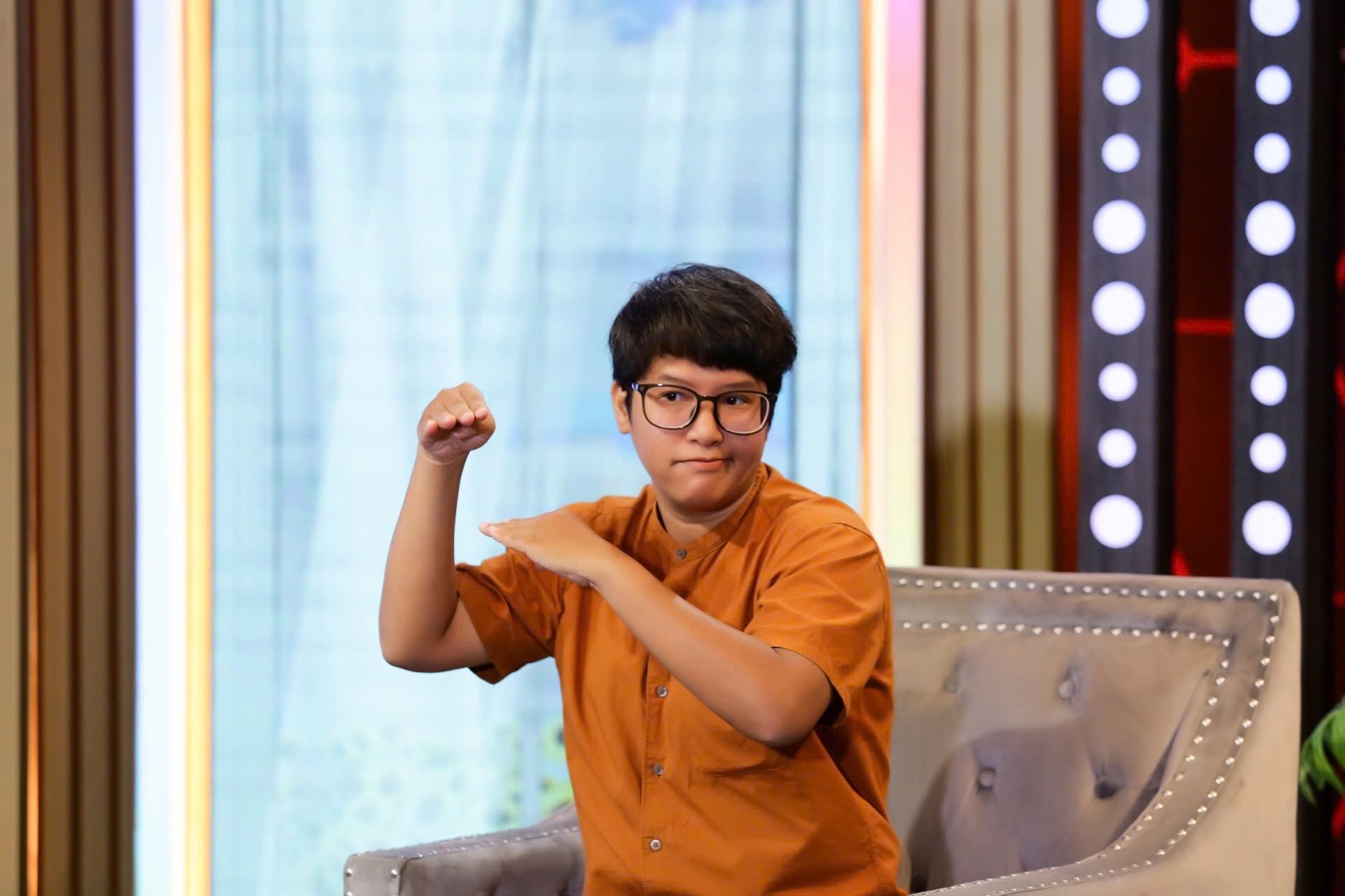 រឿងក្មេងស្រីគថ្លង់នៅប្រទេសវៀតណាម ដែលទទួលបានអាហារូបករណ៍ទៅសហរដ្ឋអាមេរិក