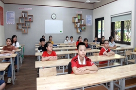 Vietnamesisch- und Englischtest für die 6. Klasse an der Van Lang Secondary School abgeschlossen