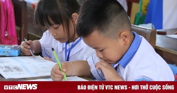 Las provincias desde Quang Ninh hasta Binh Thuan consideran permitir que los estudiantes se queden en casa para evitar la tormenta número 6