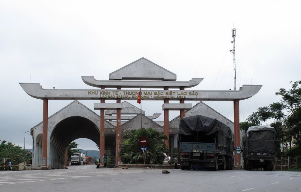 Khu Kinh tế Thương mại đặc biệt Lao Bảo đang “chậm lớn”, đã khiến ‎‎việc thành lập Khu kinh tế thương mại xuyên biên giới chung Lao Bảo - Densavan, trở nên cấp thiết hơn 