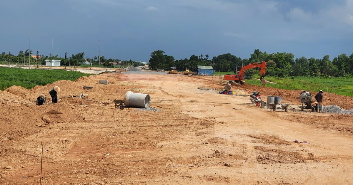 Quang Ngai disburses public investment capital below average because of... land prices