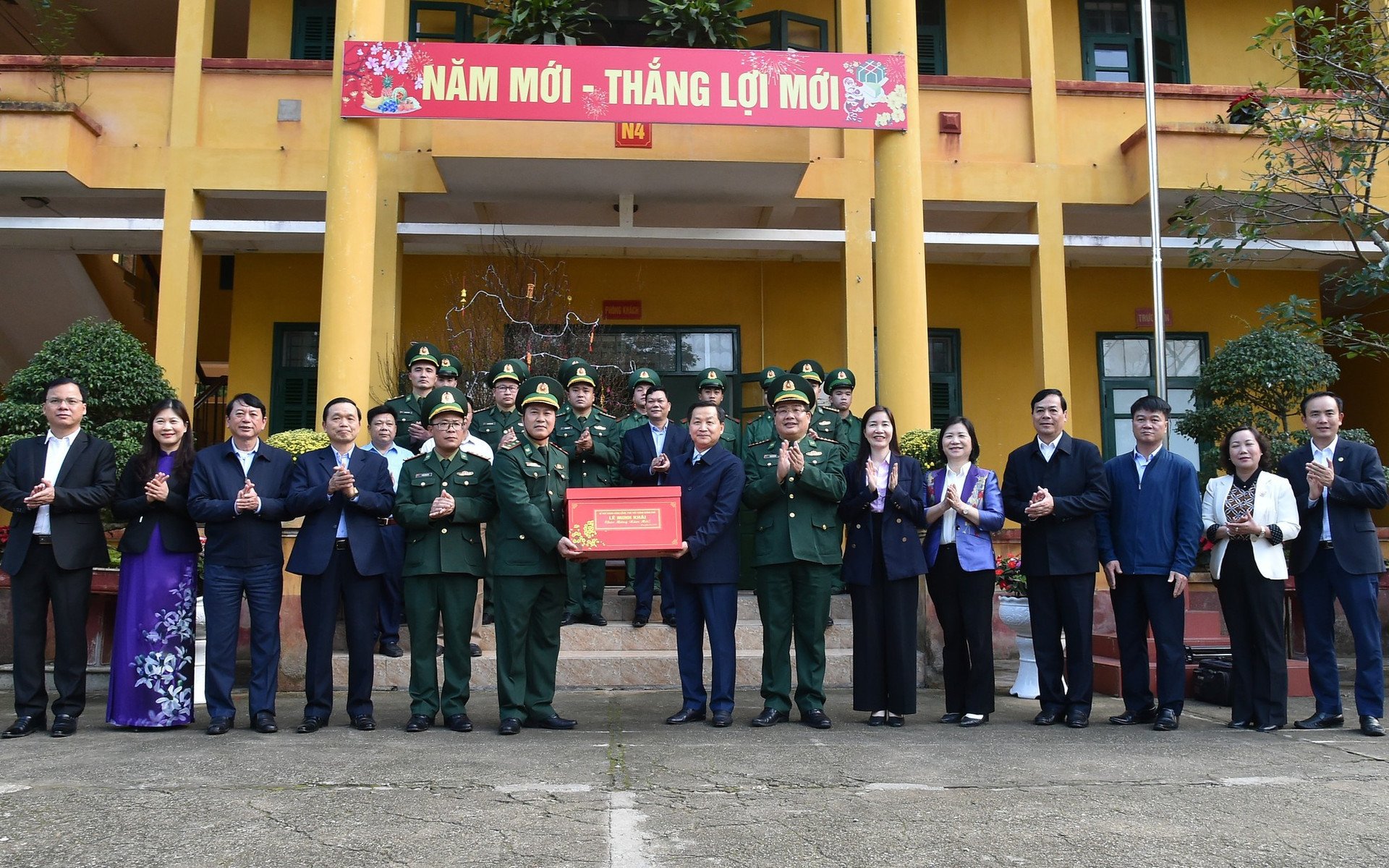 Phó Thủ tướng Lê Minh Khái thăm, chúc Tết tại tỉnh Cao Bằng