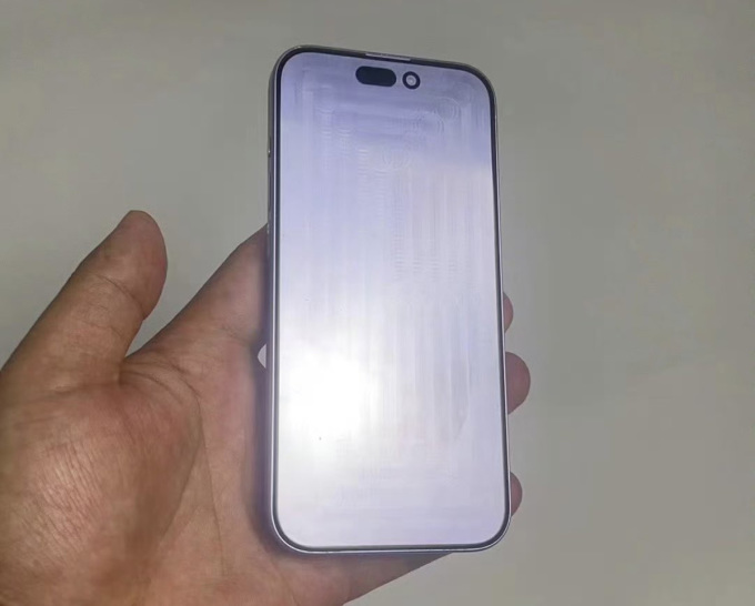 Le modèle iPhone 15 Pro dévoilé avec des bords ultra-fins