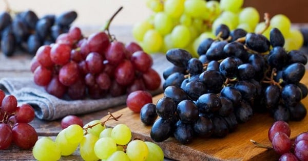 New benefits of grapes for eyes discovered