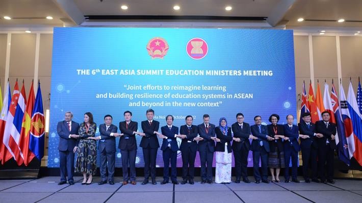 Delegados en la VI Reunión de Ministros de Educación de la Cumbre de Asia Oriental ASEAN-EAS organizada por el Ministerio de Educación y Capacitación de Vietnam.