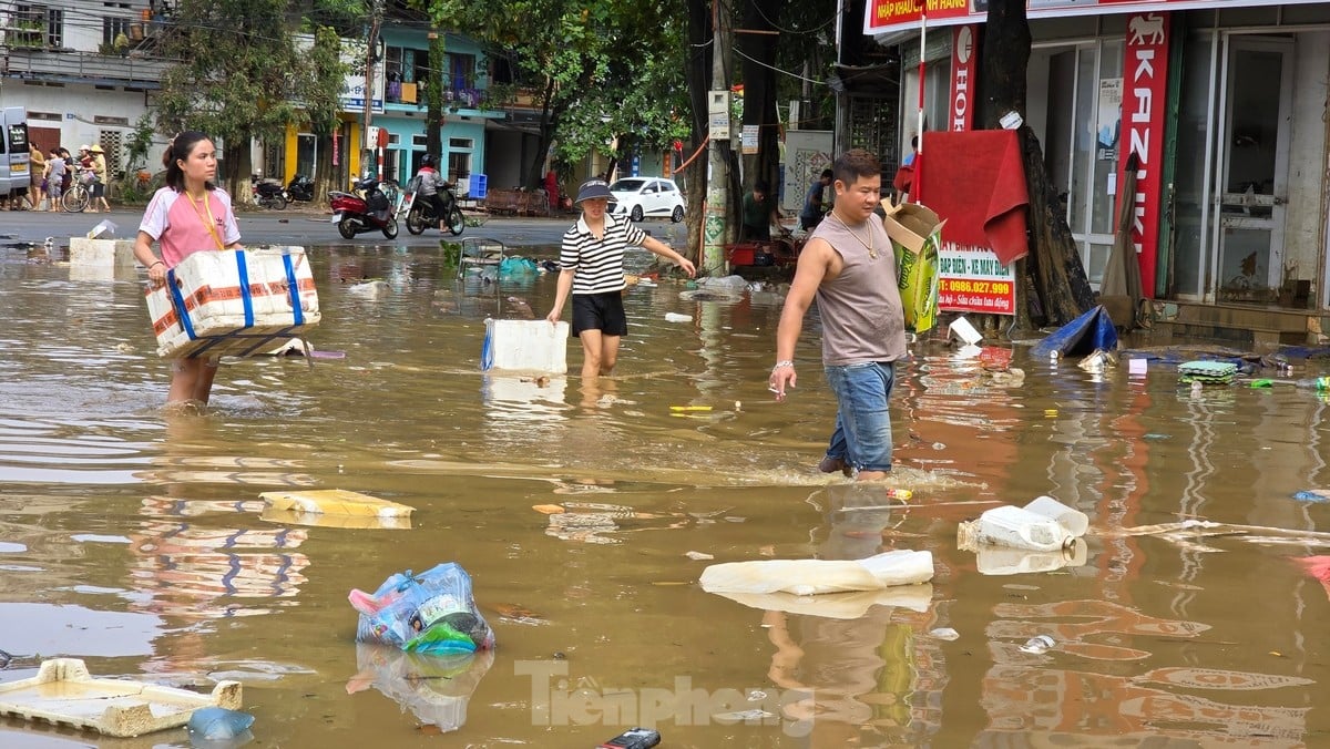 Obrázek Tuyen Quang po povodni, foto 3