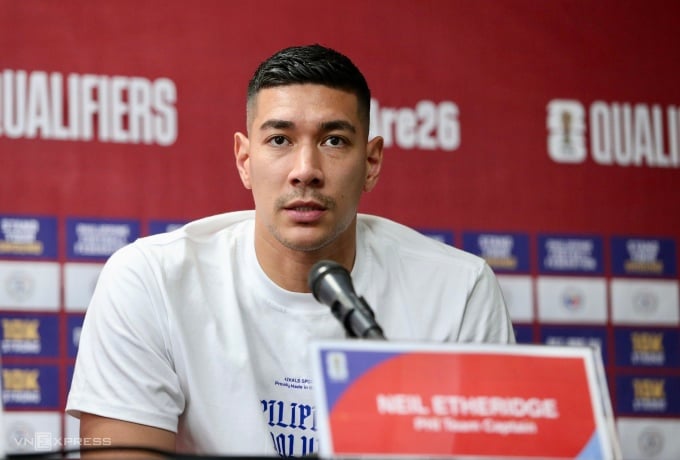 Goalkeeper Neil Etheridge aims to keep a clean sheet for the Philippines when they face Vietnam. Photo: Hieu Luong