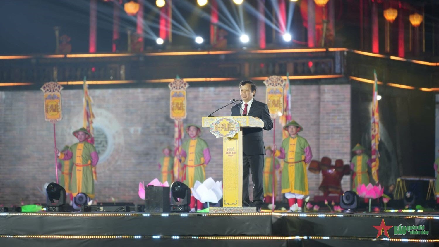 National Assembly Chairman Tran Thanh Man attends the announcement ceremony of the National Assembly's Resolution on the establishment of Hue city under the Central Government.