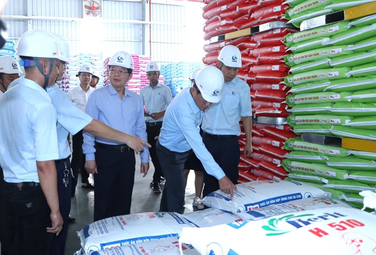 Besøk dyrefôrfabrikken. Illustrasjonsbilde (Foto: Trang Le).