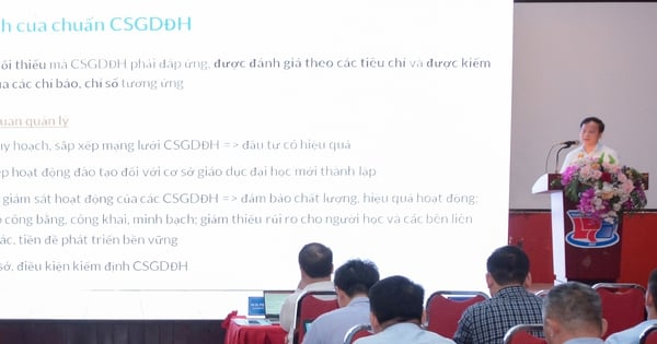 'Dù thời đại nào thì trường đại học vẫn phải ra hình hài trường đại học'