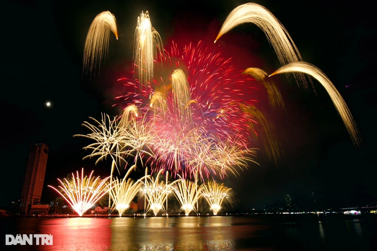 Finale des Da Nang International Fireworks Festival DIFF 2024