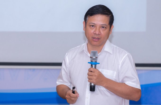 Herr Nguyen Son Hai informierte am 5. Oktober über die digitale Transformation im Bildungswesen. Foto: Kim Hien