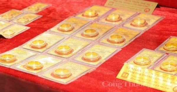 Anillos de oro apuntan a 76 millones de VND/tael, precio mundial disminuye pese a que la inflación se enfría