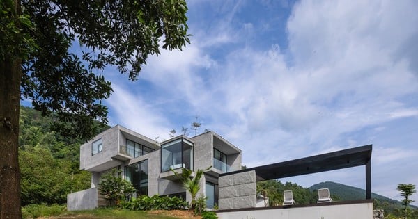 Picturesque hillside villa thanks to unique architecture